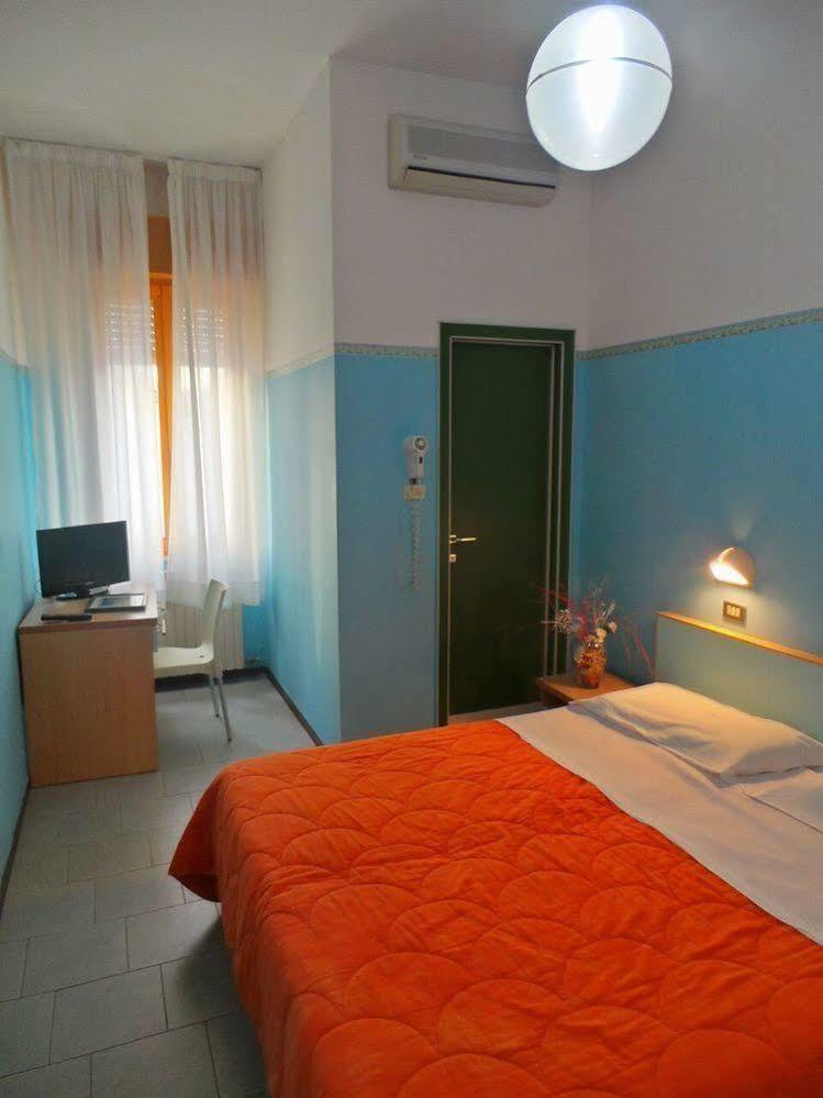 Hotel Silvana Rimini Eksteriør bilde